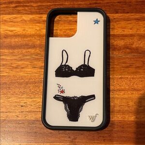 Wildflower Gabriette iPhone 15 Case